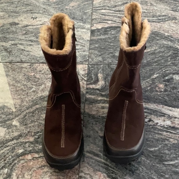 Clarks Boots Winter Leather Suede Women’s Size 9.5 Medium Brown Comfort Warm - Picture 2 of 13